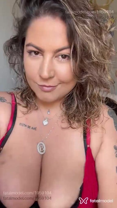 Acompanhante mulher loira (o) de olhos castanhos em Virtual - Bruna Royale