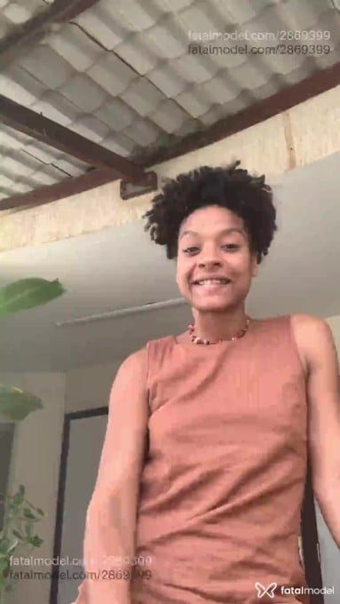 Acompanhante mulher morena (o) de olhos castanhos em Salvador - Pretta Nina