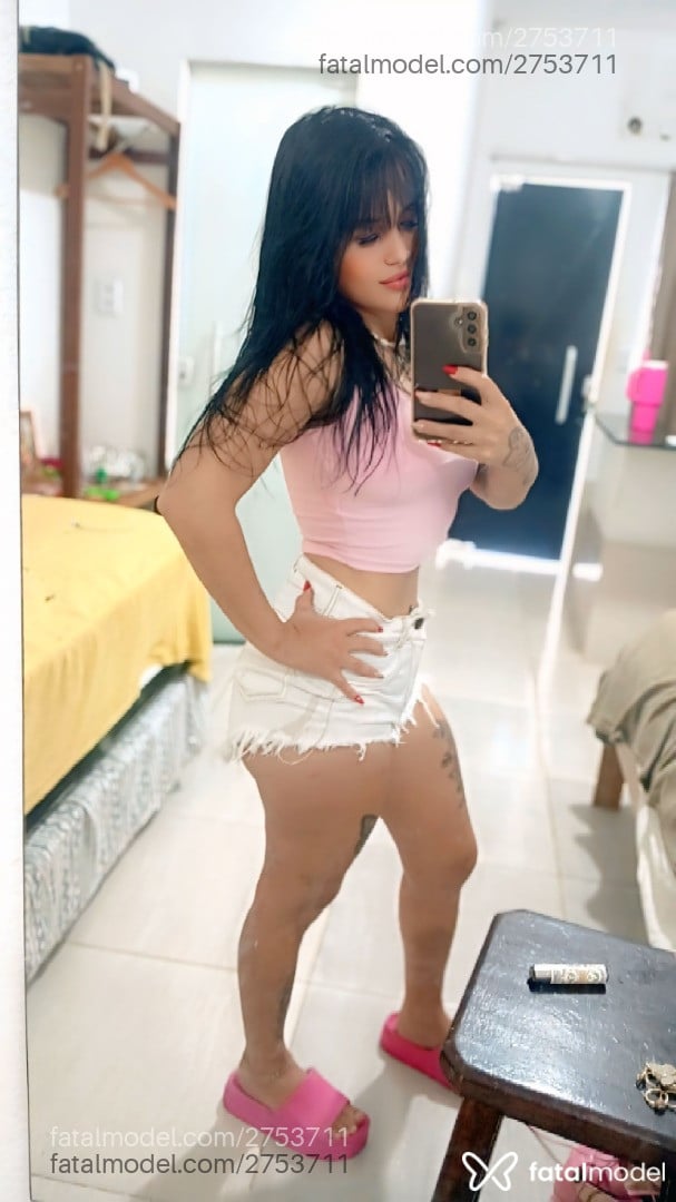 Acompanhante mulher com cabelo castanho de olhos castanhos em Armação dos Búzios - Mirella