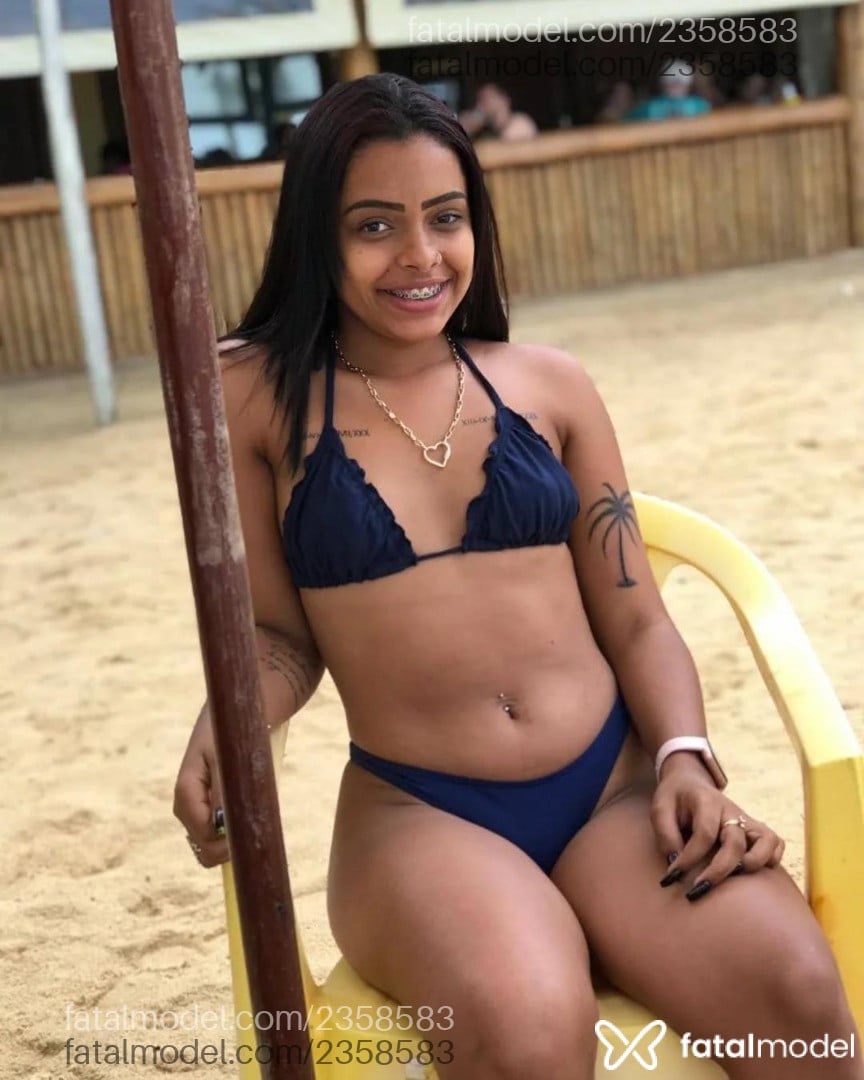 Acompanhante mulher morena (o) de olhos castanhos em Porto Seguro - Miauu