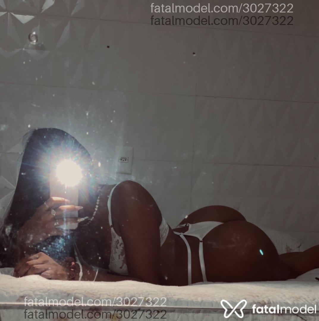 Acompanhante mulher trans morena (o) de olhos pretos em Rio de Janeiro - Mia Ferraz