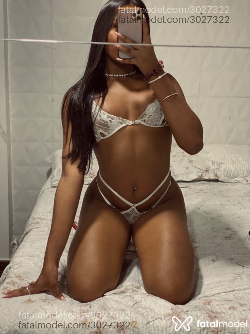 Acompanhante mulher trans morena (o) de olhos pretos em Rio de Janeiro - Mia Ferraz