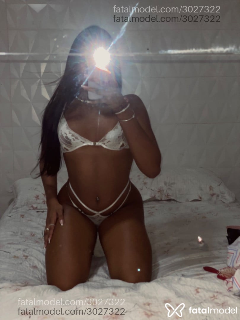 Acompanhante mulher trans morena (o) de olhos pretos em Rio de Janeiro - Mia Ferraz