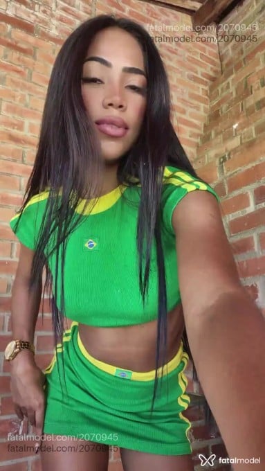 Acompanhante mulher morena (o) de olhos castanhos - Tainá Lima Acompanhante mulher morena (o) de olhos castanhos - Tainá Lima