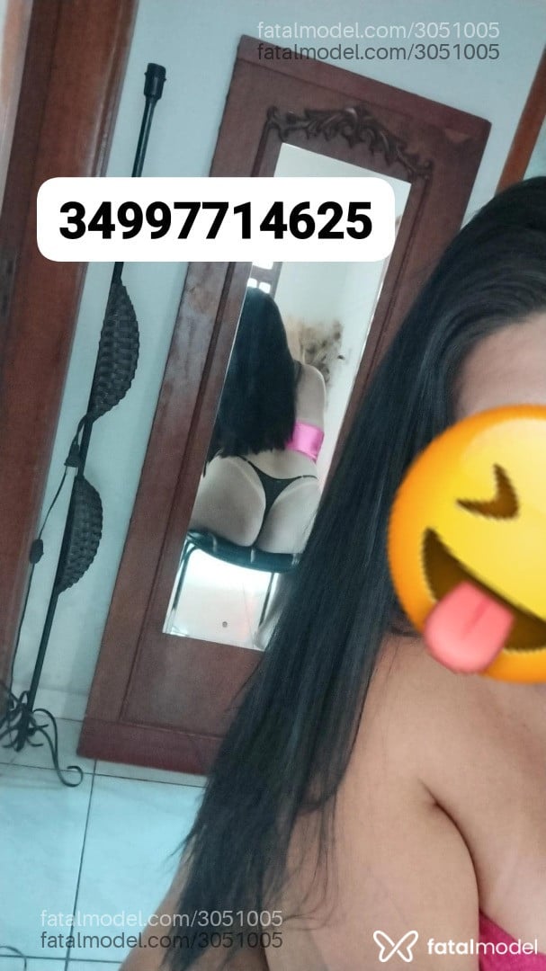 Acompanhante mulher trans morena (o) de olhos castanhos em Uberlândia - Japaa