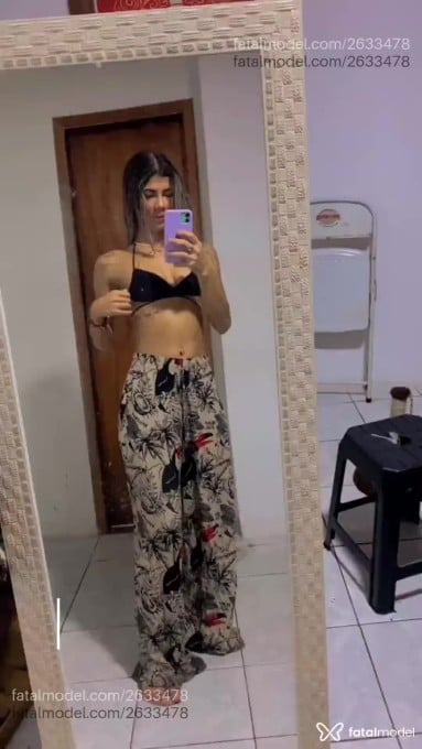 Acompanhante mulher loira (o) de olhos castanhos em Balneário Camboriú - Sophia Noir