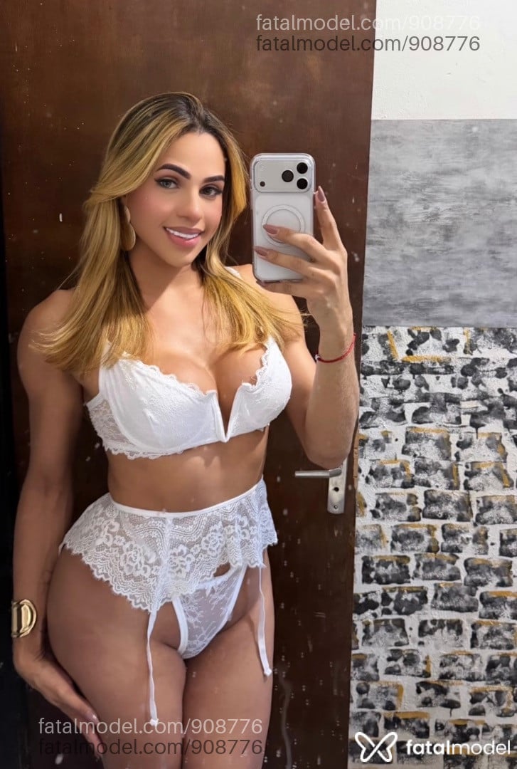 Acompanhante mulher trans loira (o) de olhos castanhos em Rondonópolis - Blondie