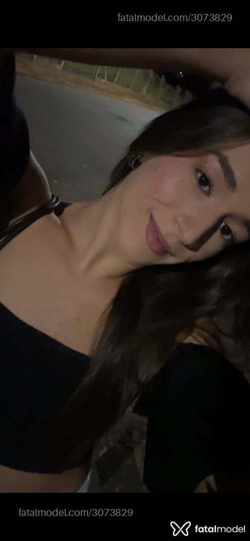 Acompanhante mulher trans com cabelo castanho de olhos pretos em Salvador - Veronica
