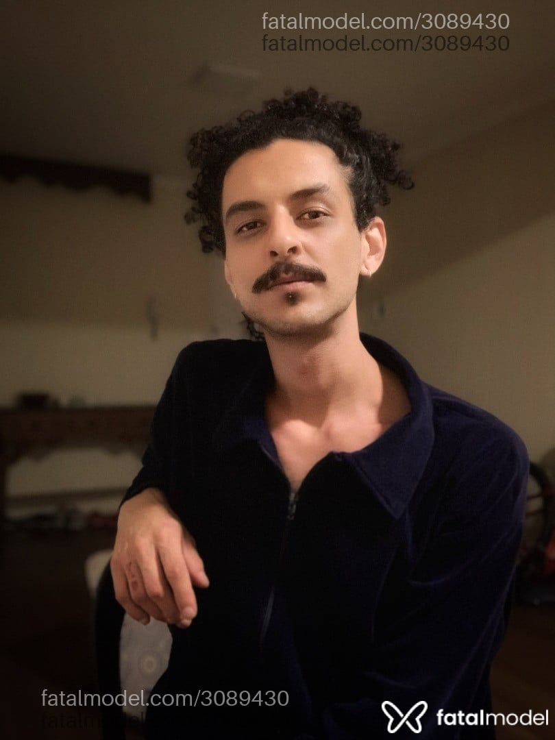 Acompanhante homem morena (o) de olhos castanhos em São Paulo - Filipe