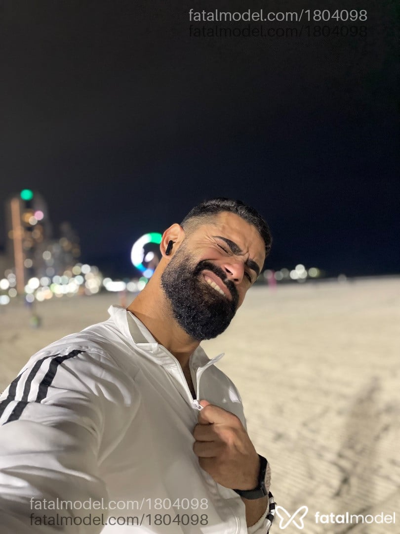 Acompanhante homem morena (o) de olhos pretos em Balneário Camboriú Acompanhante homem morena (o) de olhos pretos em Balneário Camboriú - Pedro Pedro