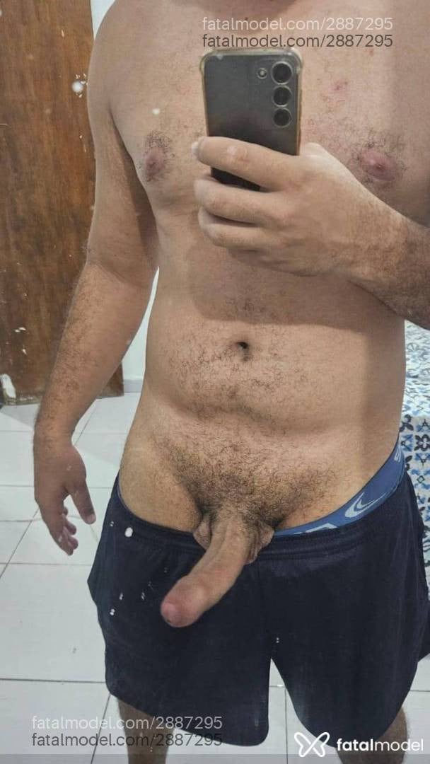 Acompanhante homem sem cabelo de olhos pretos em Feira de Santana Acompanhante homem sem cabelo de olhos pretos em Feira de Santana - André