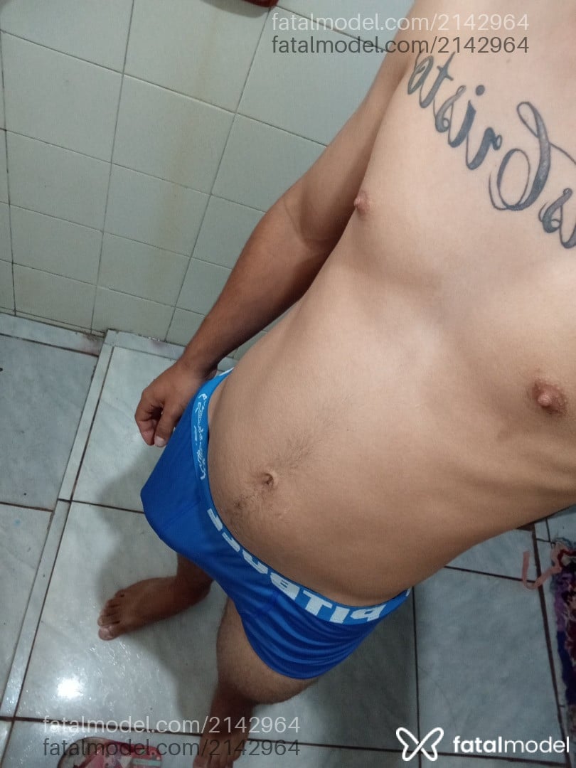 Acompanhante homem com cabelo castanho de olhos castanhos em Franca Acompanhante homem com cabelo castanho de olhos castanhos em Franca - Gustavo