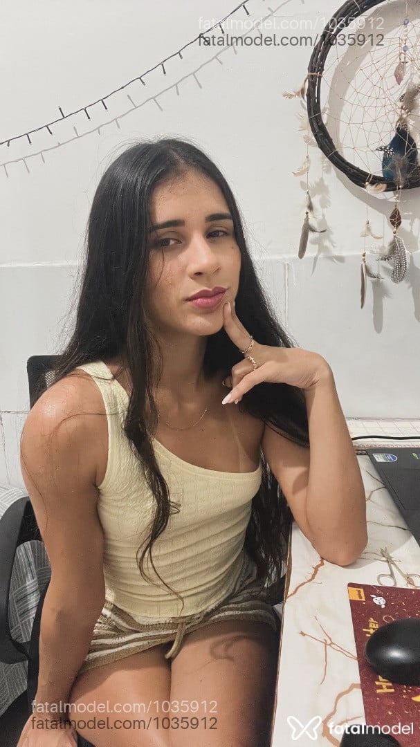 Acompanhante mulher com cabelo castanho de olhos mel em São Luís Acompanhante mulher com cabelo castanho de olhos mel em São Luís - Yasmin Afrodite