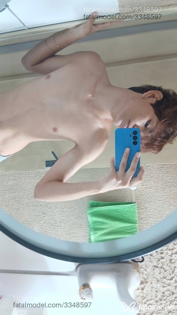 Acompanhante homem ruiva (o) de olhos castanhos em Virtual - Alessandro