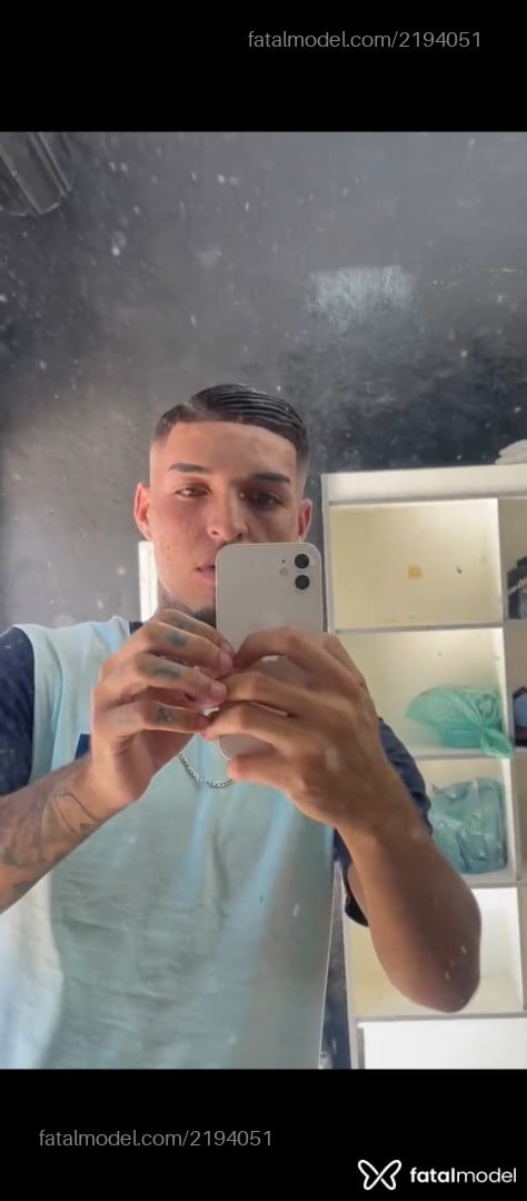 Acompanhante homem com cabelo castanho de olhos verdes em Ribeirão Preto - Douglas Alves