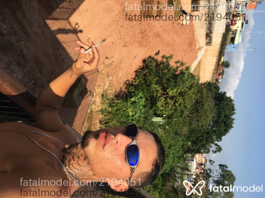 Acompanhante homem com cabelo castanho de olhos verdes em Ribeirão Preto - Douglas Alves