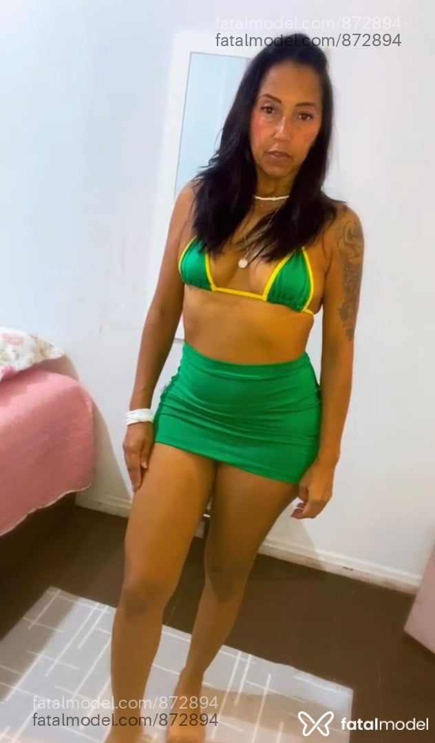 Acompanhante mulher com cabelo castanho de olhos pretos em São Mateus - Lilica