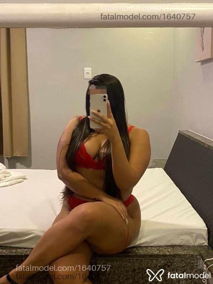 Acompanhante mulher com cabelo castanho de olhos pretos em Feira de Santana Acompanhante mulher com cabelo castanho de olhos pretos em Feira de Santana - Maria Vitória