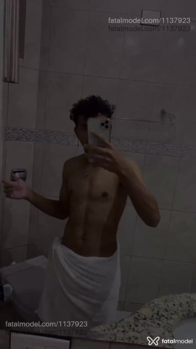 Acompanhante homem com cabelo castanho de olhos castanhos em Maringá - Ruanz