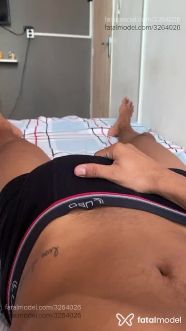 Acompanhante homem morena (o) de olhos castanhos em Fortaleza Acompanhante homem morena (o) de olhos castanhos em Fortaleza - Derick