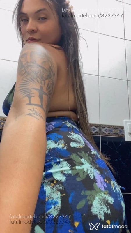 Acompanhante mulher morena (o) de olhos castanhos em Praia Grande - Milena