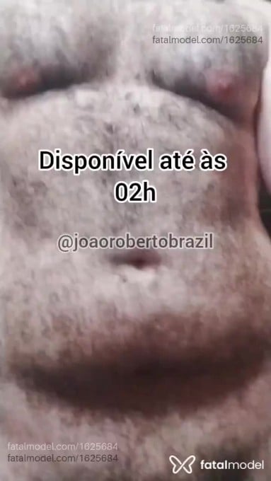 Acompanhante homem sem cabelo de olhos castanhos em Virtual - João Roberto