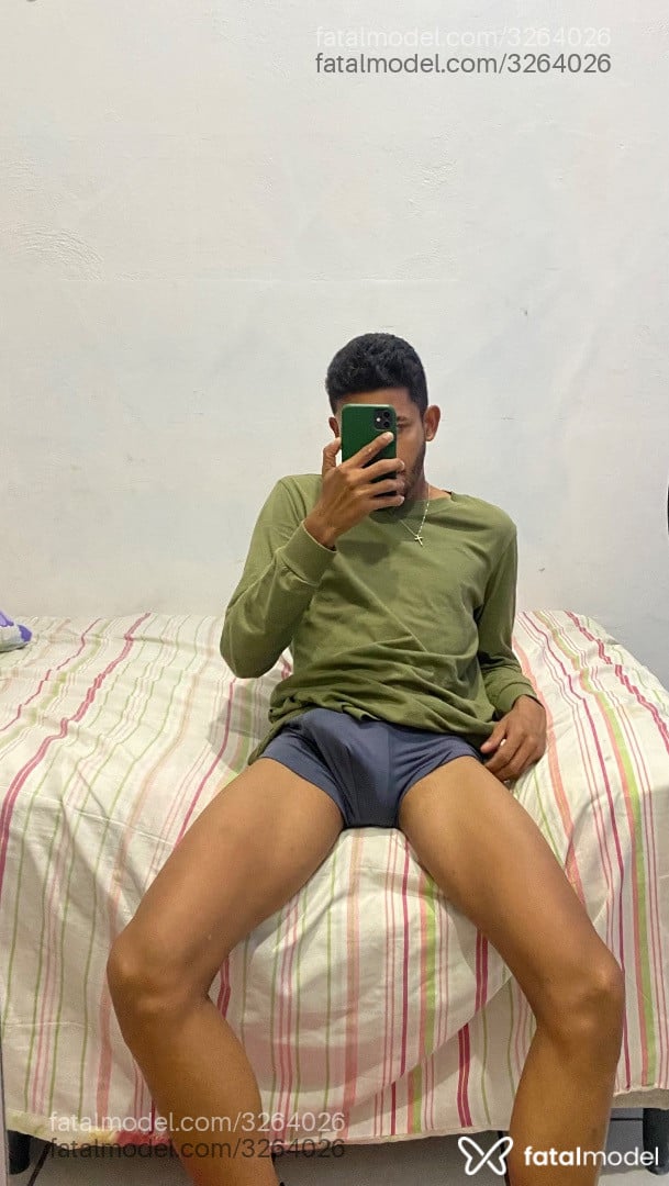 Acompanhante homem morena (o) de olhos castanhos em Fortaleza Acompanhante homem morena (o) de olhos castanhos em Fortaleza - Derick
