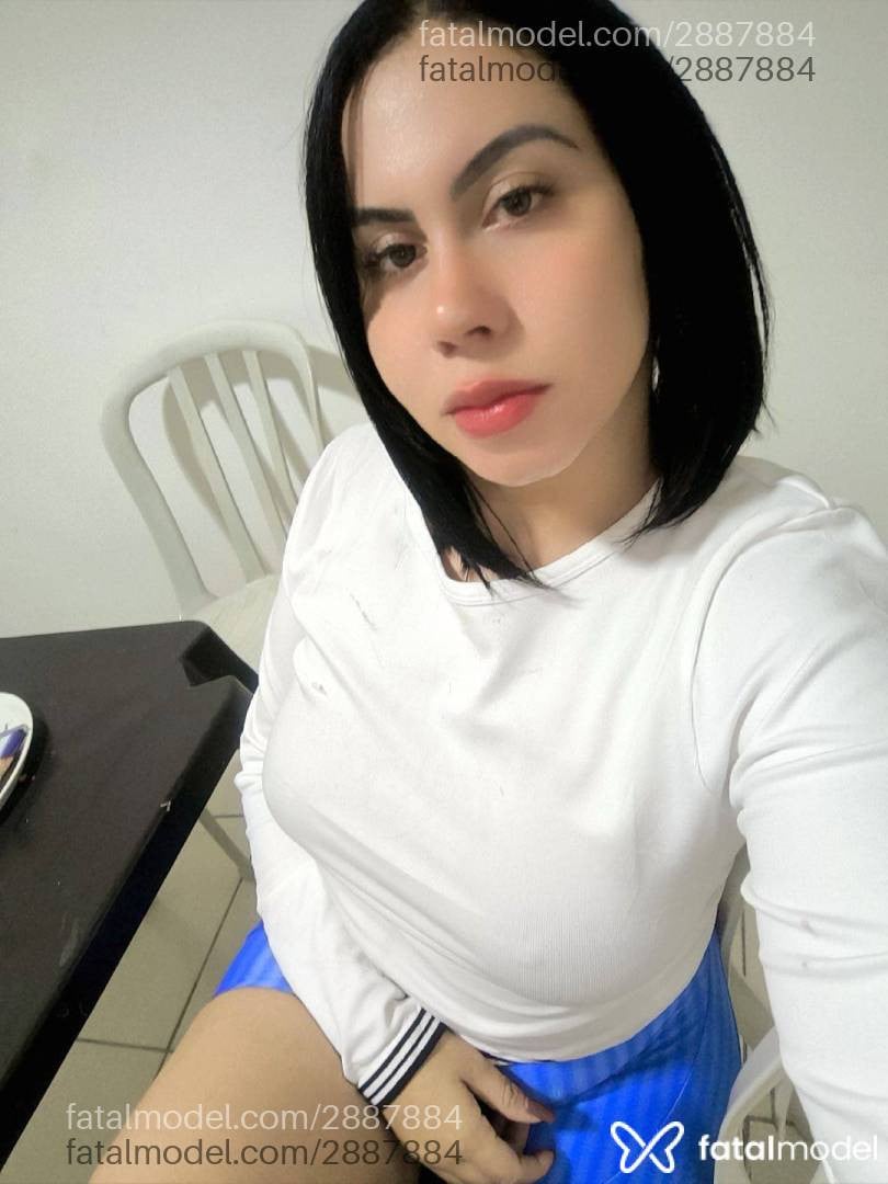Acompanhante mulher com cabelo castanho de olhos castanhos - Carolzinha