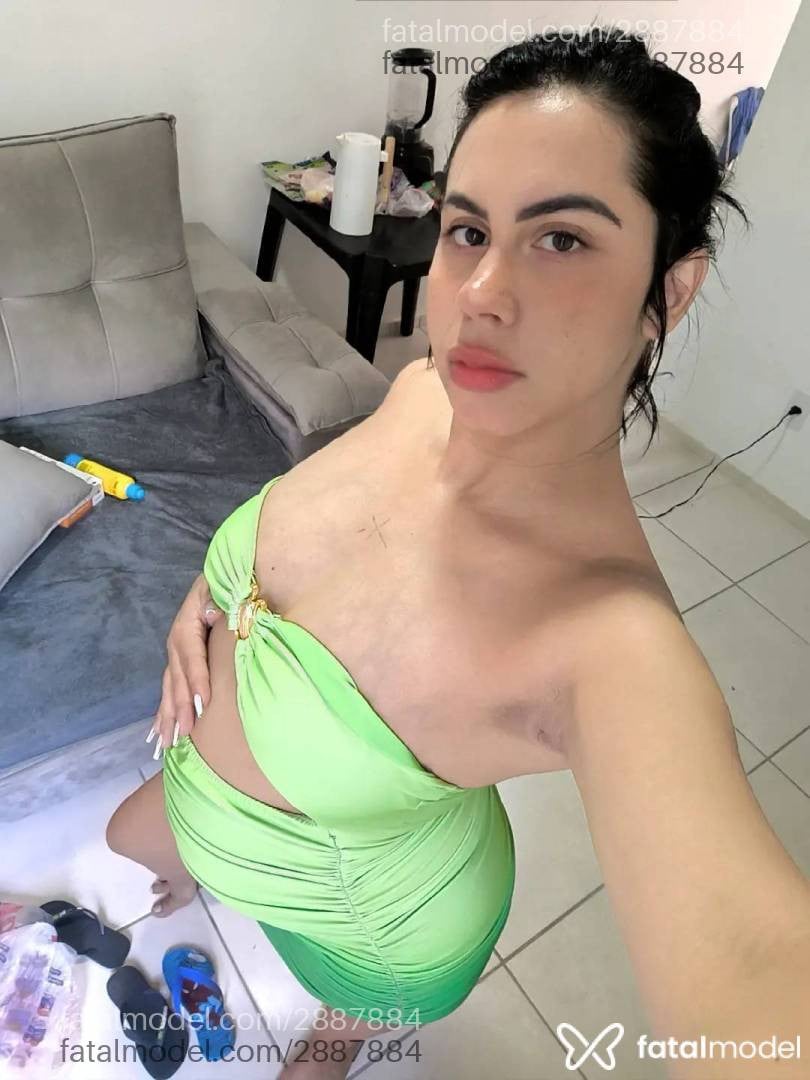 Acompanhante mulher com cabelo castanho de olhos castanhos - Carolzinha