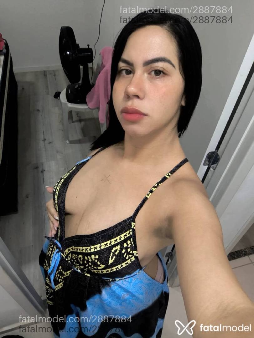 Acompanhante mulher com cabelo castanho de olhos castanhos - Carolzinha