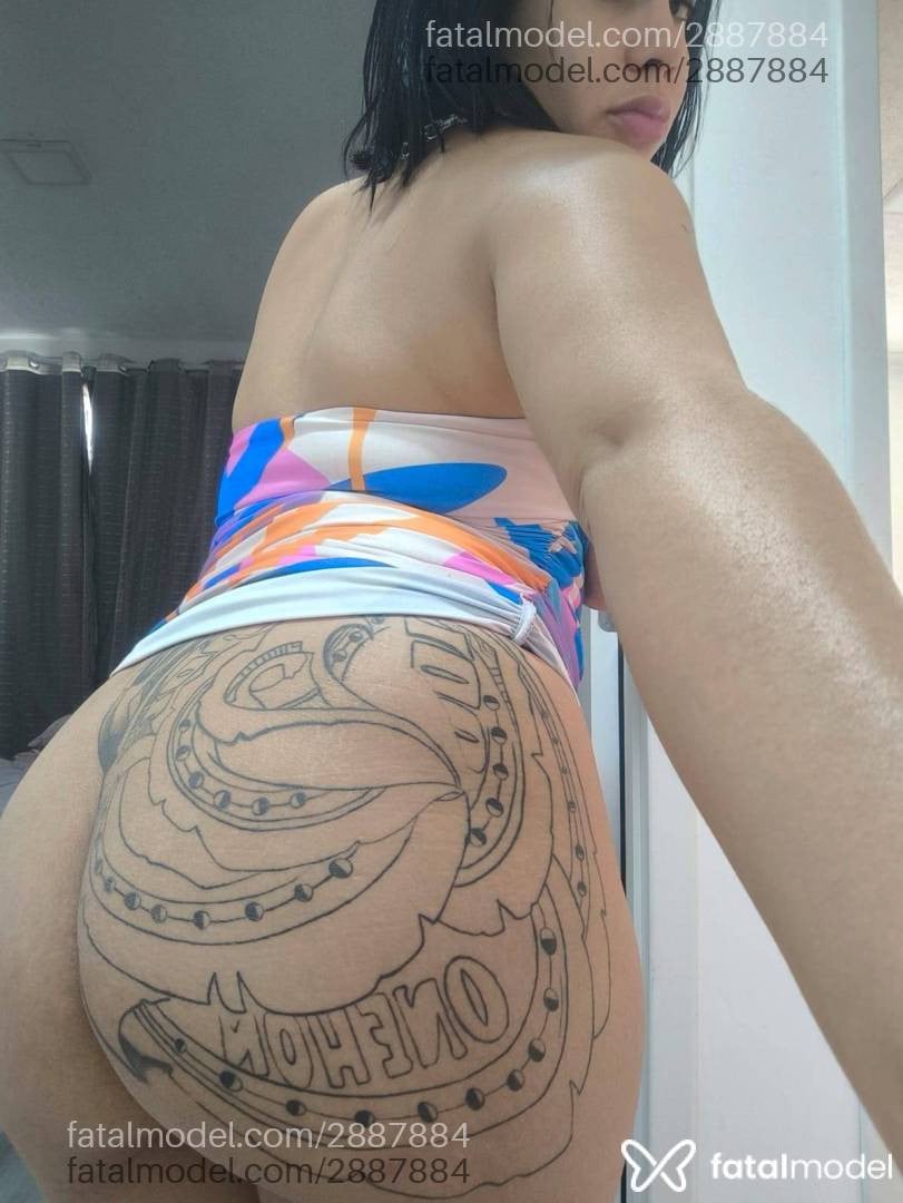 Acompanhante mulher com cabelo castanho de olhos castanhos - Carolzinha