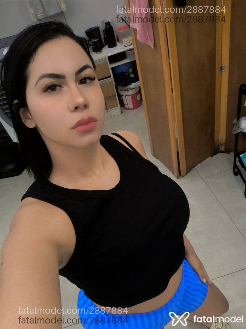 Acompanhante mulher com cabelo castanho de olhos castanhos - Carolzinha