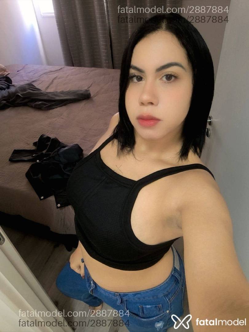 Acompanhante mulher com cabelo castanho de olhos castanhos em Goiânia - Carolzinha