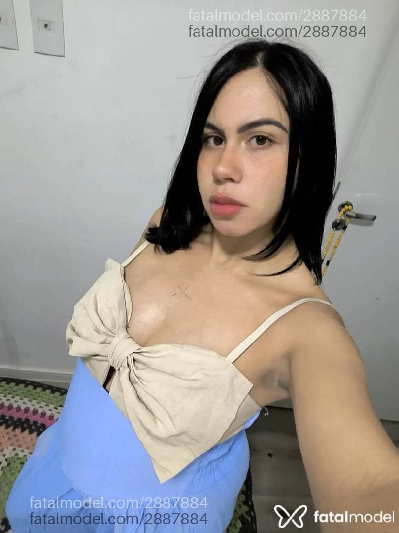 Acompanhante mulher com cabelo castanho de olhos castanhos - Carolzinha