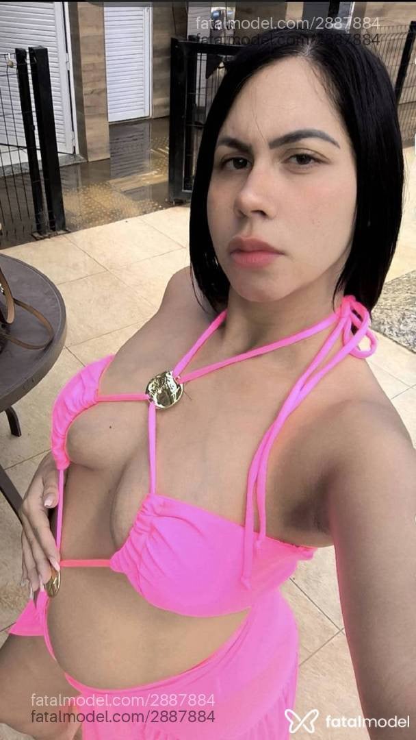 Acompanhante mulher com cabelo castanho de olhos castanhos - Carolzinha