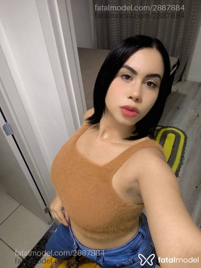 Acompanhante mulher com cabelo castanho de olhos castanhos - Carolzinha
