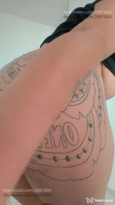 Acompanhante mulher com cabelo castanho de olhos castanhos em Goiânia - Carolzinha