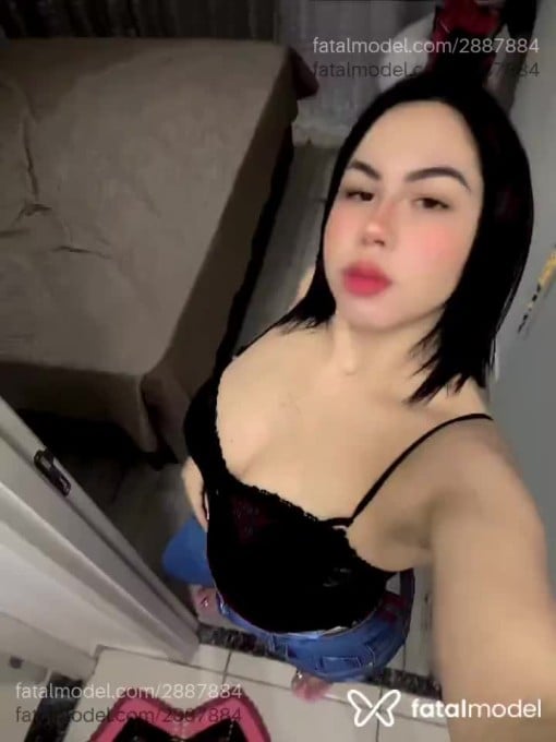 Acompanhante mulher com cabelo castanho de olhos castanhos em Goiânia Acompanhante mulher com cabelo castanho de olhos castanhos em Goiânia - Carolzinha