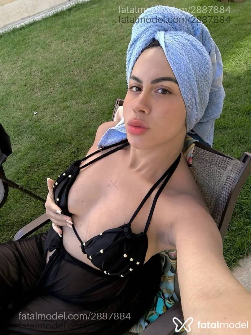 Acompanhante mulher com cabelo castanho de olhos castanhos - Carolzinha