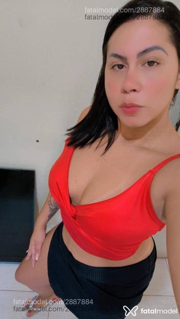 Acompanhante mulher com cabelo castanho de olhos castanhos em Goiânia - Carolzinha