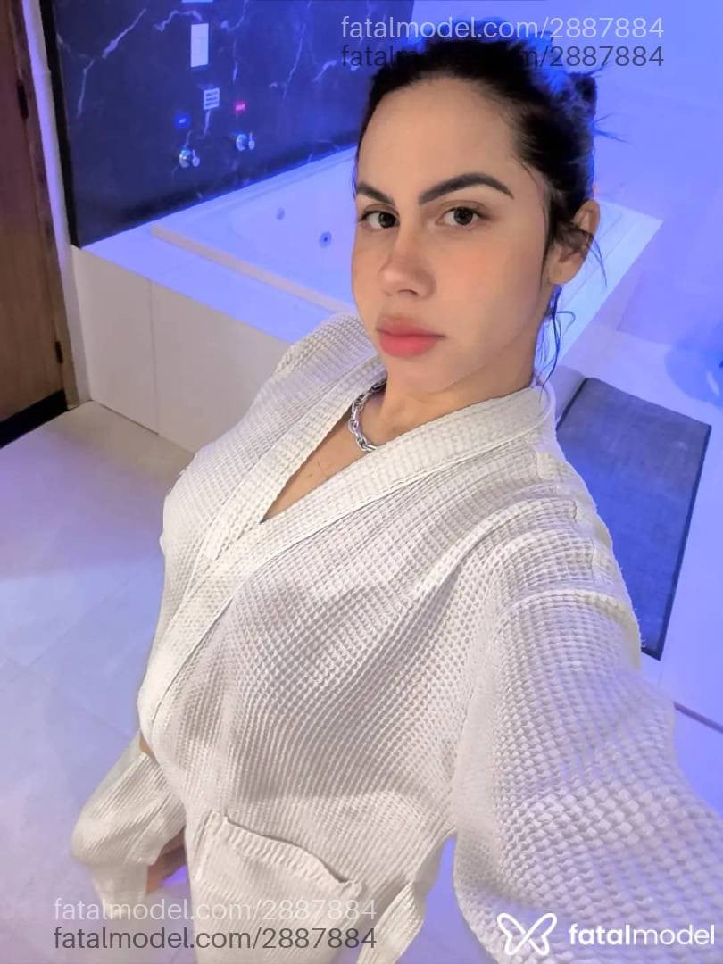 Acompanhante mulher com cabelo castanho de olhos castanhos - Carolzinha