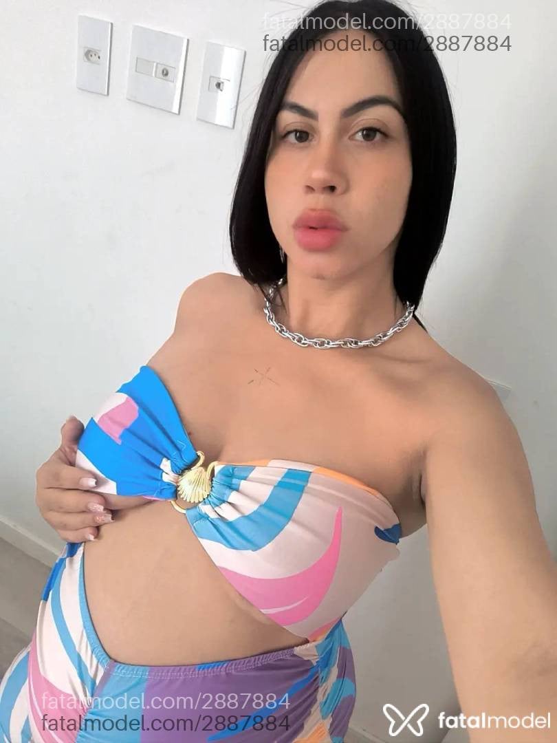 Acompanhante mulher com cabelo castanho de olhos castanhos - Carolzinha