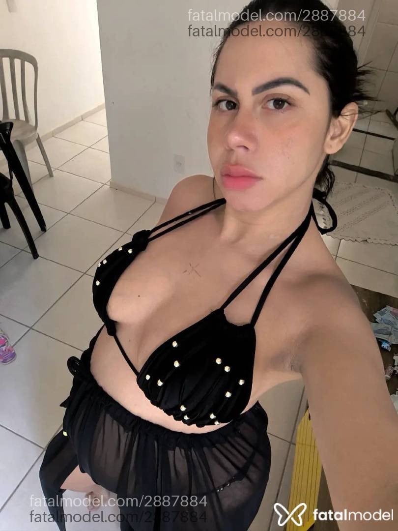 Acompanhante mulher com cabelo castanho de olhos castanhos - Carolzinha