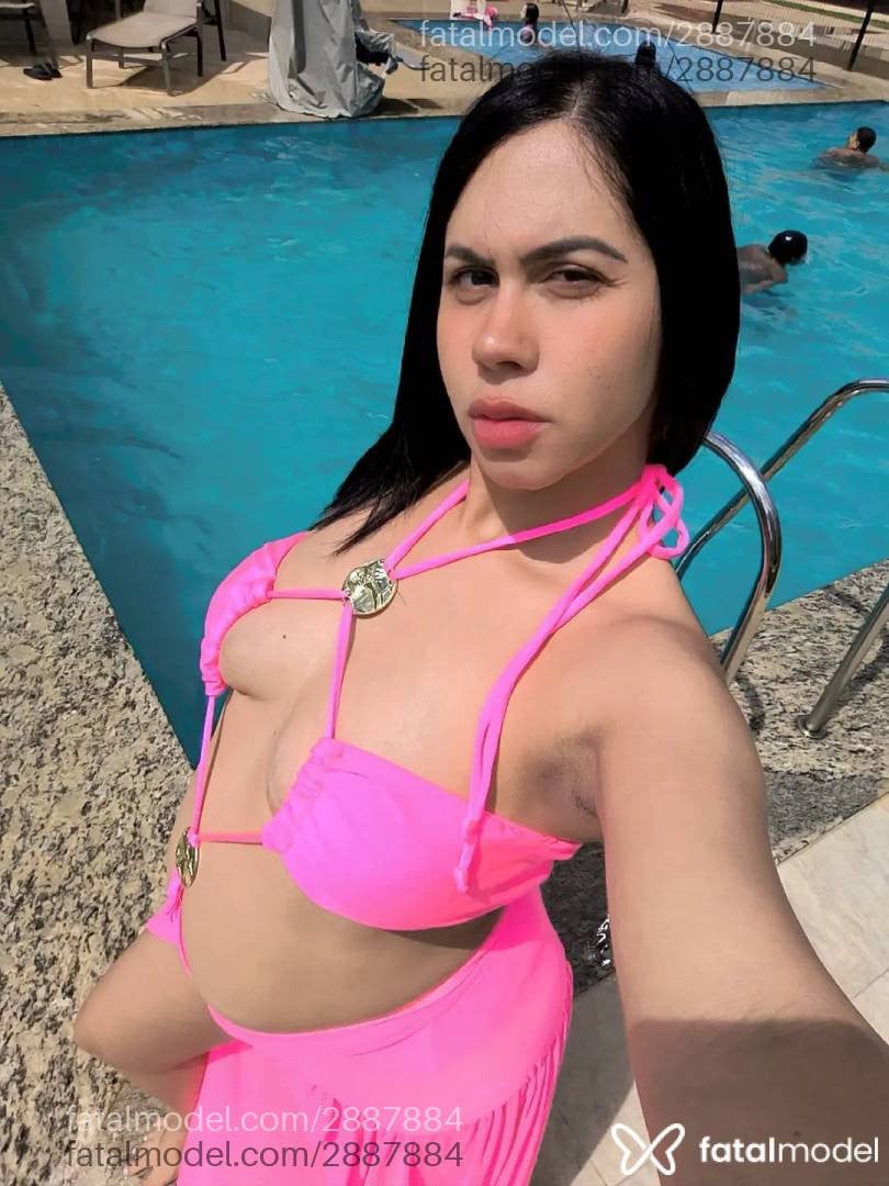 Acompanhante mulher com cabelo castanho de olhos castanhos - Carolzinha