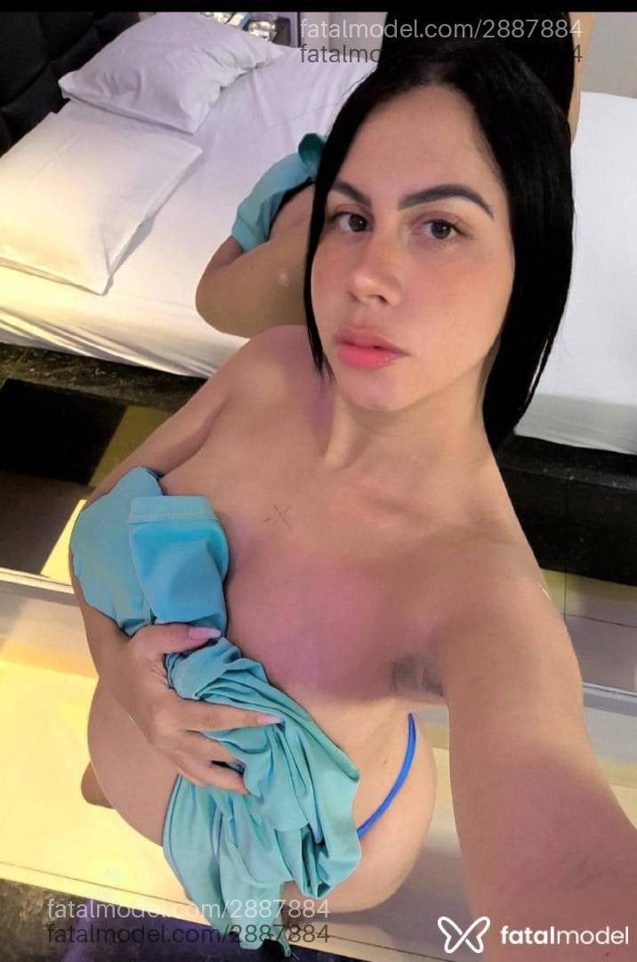 Acompanhante mulher com cabelo castanho de olhos castanhos - Carolzinha