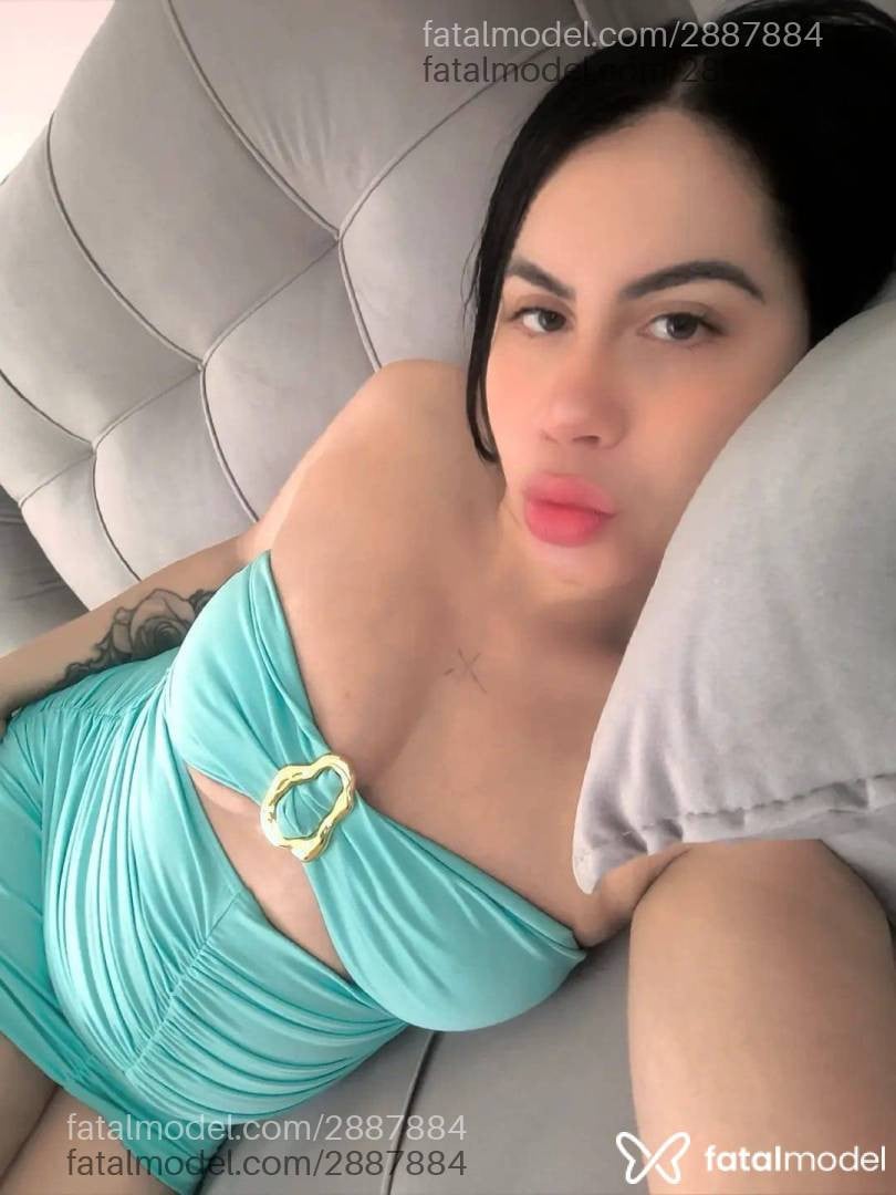 Acompanhante mulher com cabelo castanho de olhos castanhos - Carolzinha