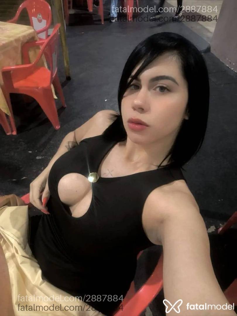 Acompanhante mulher com cabelo castanho de olhos castanhos - Carolzinha