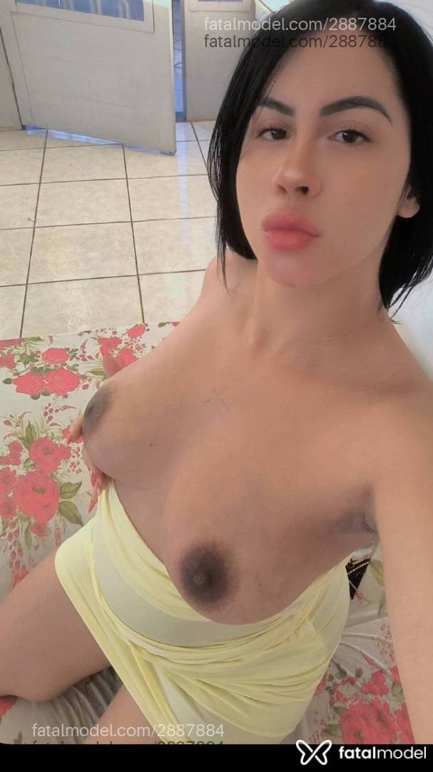 Acompanhante mulher com cabelo castanho de olhos castanhos - Carolzinha