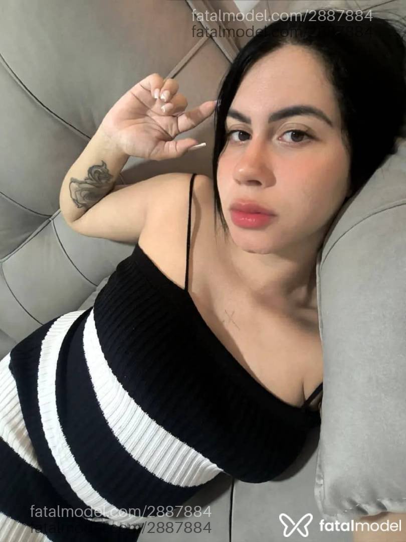 Acompanhante mulher com cabelo castanho de olhos castanhos - Carolzinha