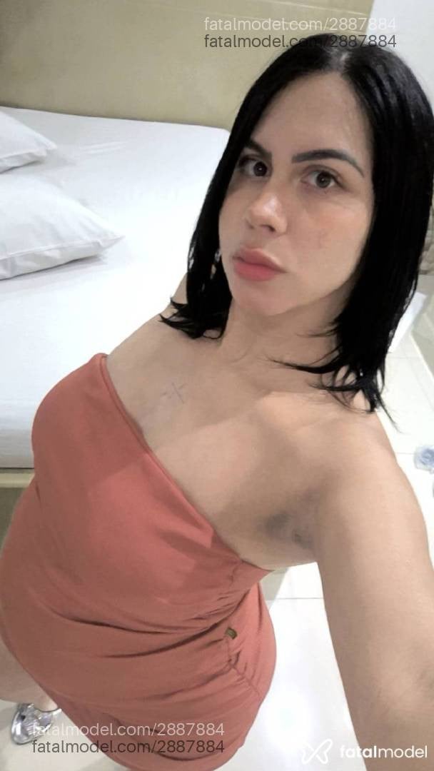 Acompanhante mulher com cabelo castanho de olhos castanhos - Carolzinha